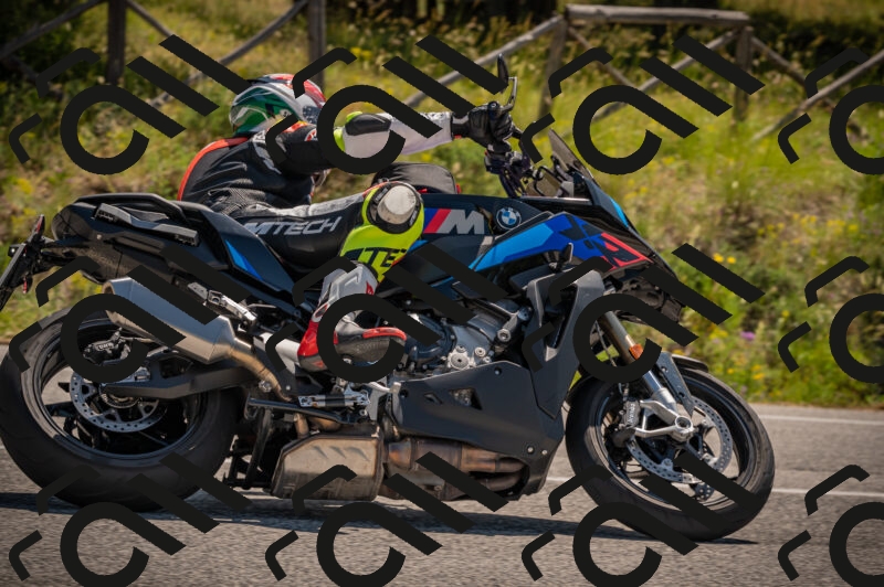 20250614110502-_Z620508_am_