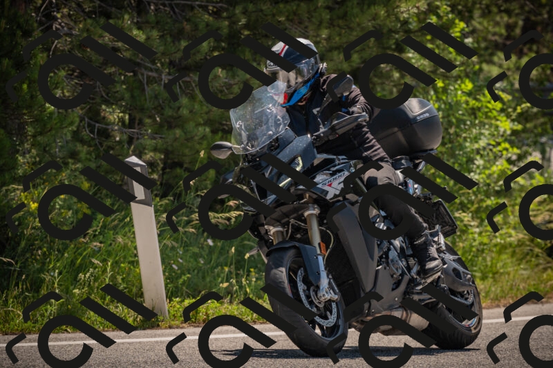 20250614110620-_Z620531_am_