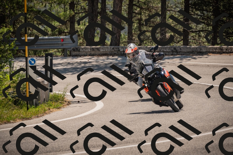 20250614111546-_Z620606_am_