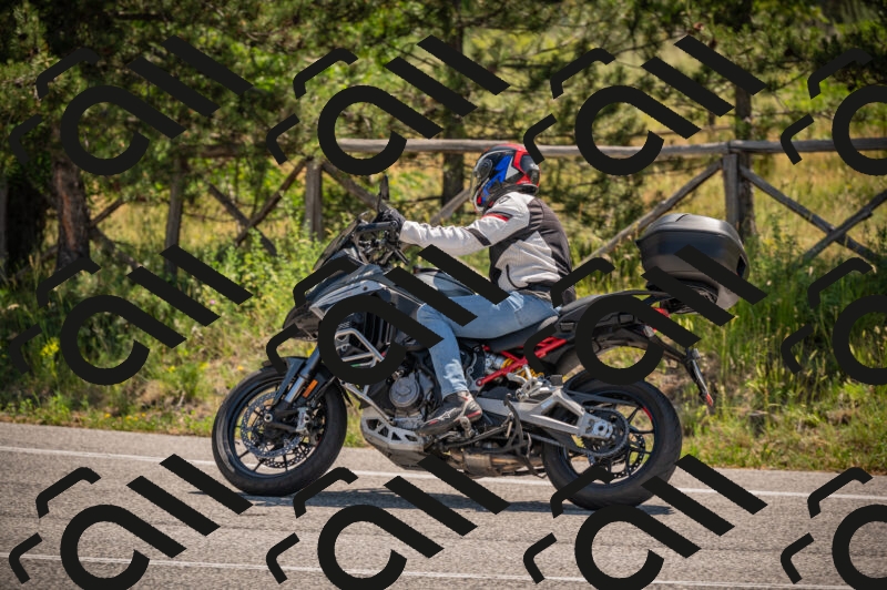 20250614112142-_Z620627_am_