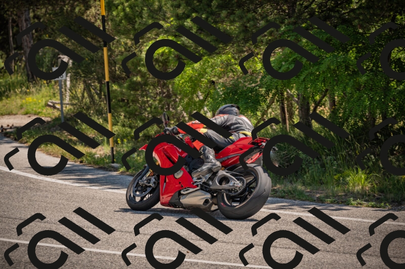 20250614112238-_Z620640_am_