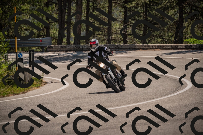 20250614112907-_Z620698_am_