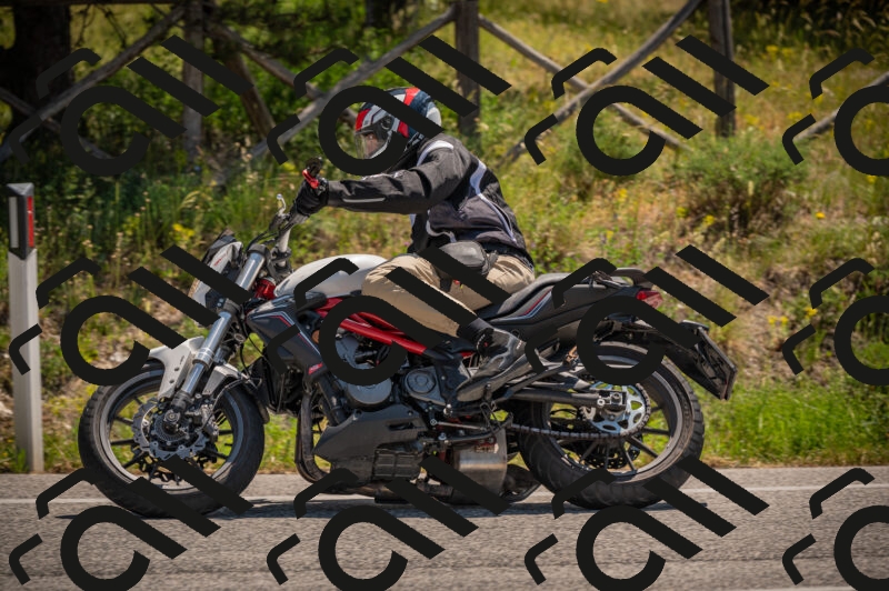 20250614112908-_Z620700_am_