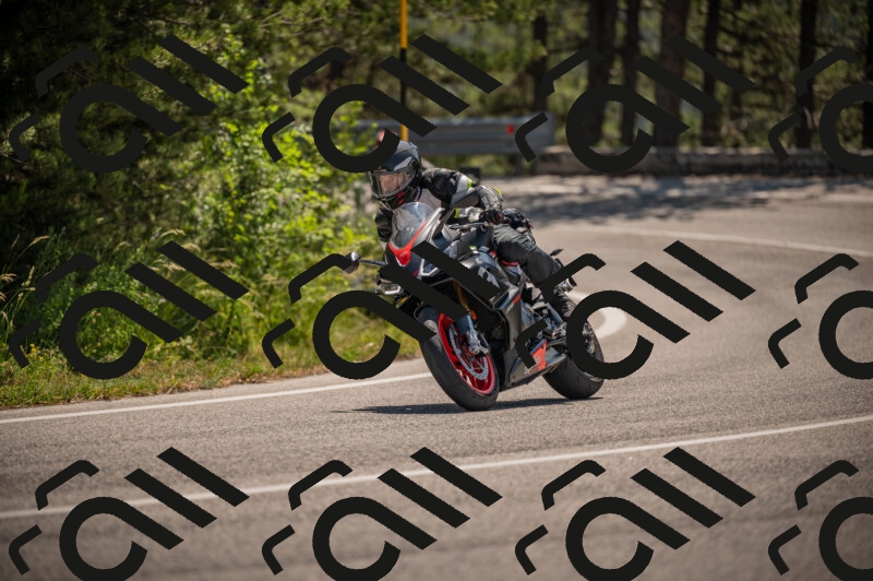 20250614113134-_Z620728_am_