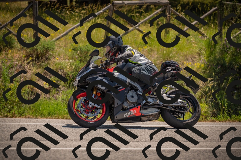 20250614113134-_Z620729_am_