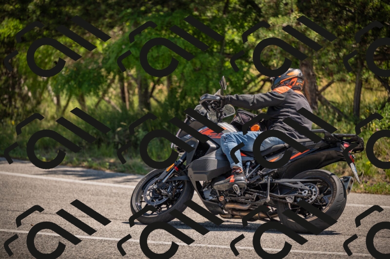 20250614113234-_Z620745_am_