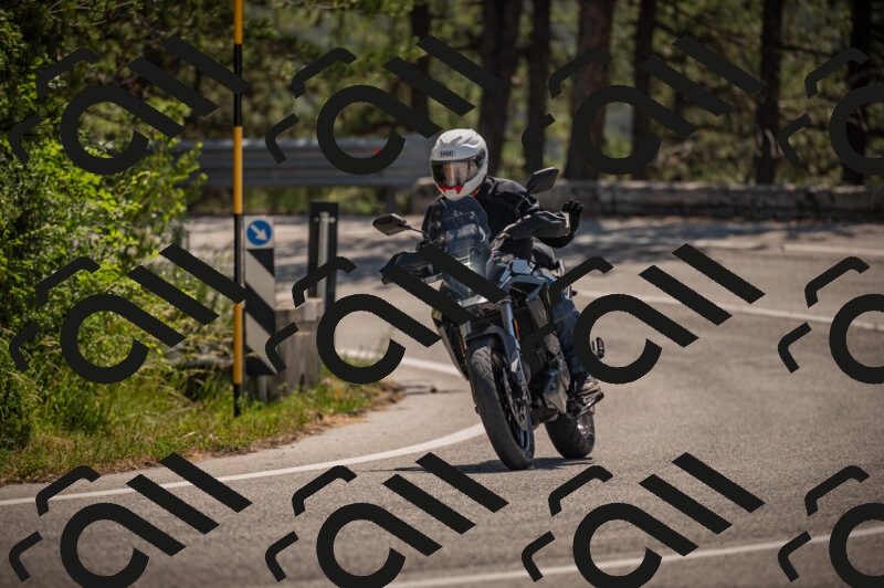 20250614113509-_Z620758_am_