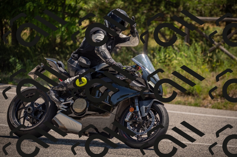 20250614113953-_Z620807_am_