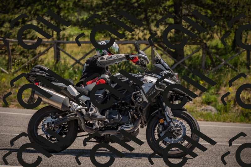 20250614114006-_Z620817_am_