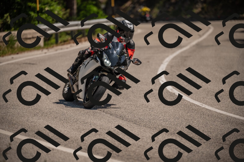 20250614114013-_Z620819_am_