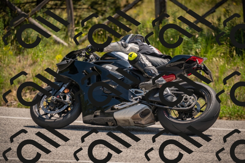 20250614114145-_Z620843_am_