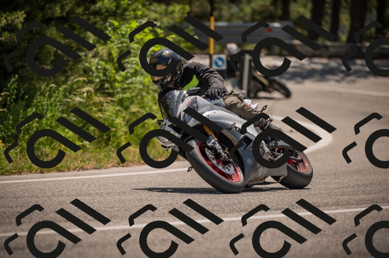 20250614114448-_Z620907_am_