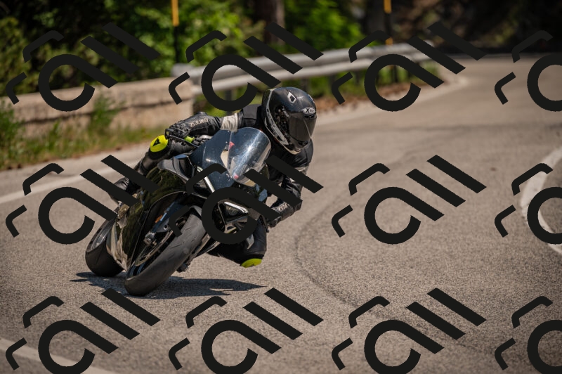 20250614114545-_Z620936_am_