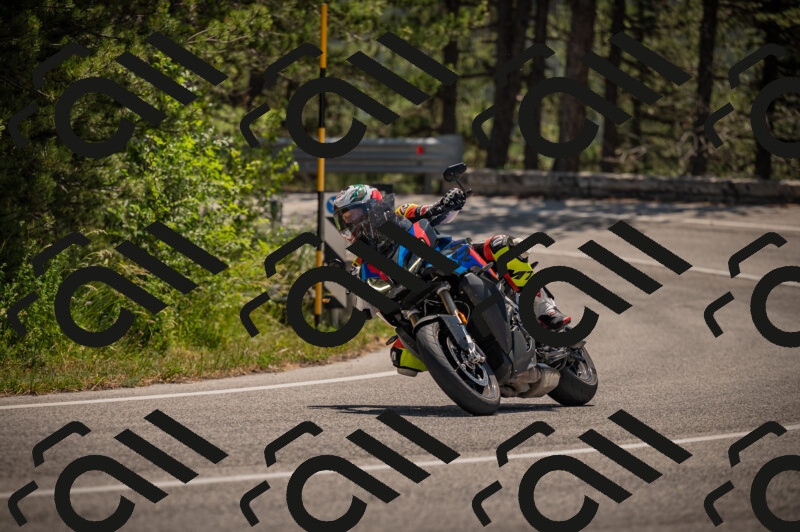 20250614114722-_Z620953_am_