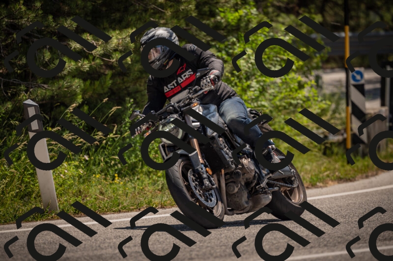 20250614115749-_Z621018_am_