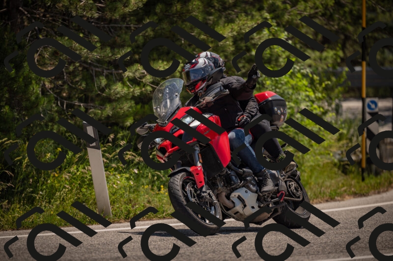 20250614120237-_Z621045_am_