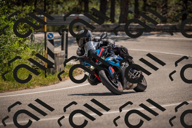 20250614120319-_Z621053_am_