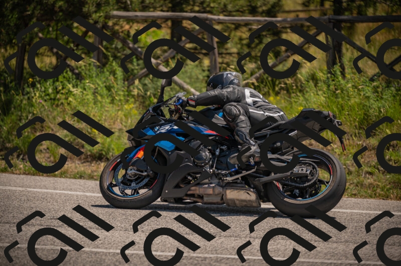 20250614120321-_Z621055_am_