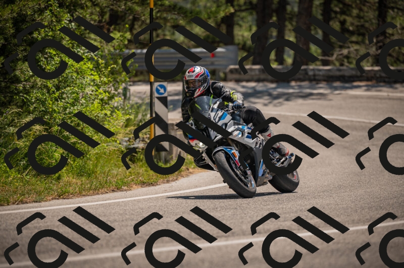 20250614120323-_Z621057_am_