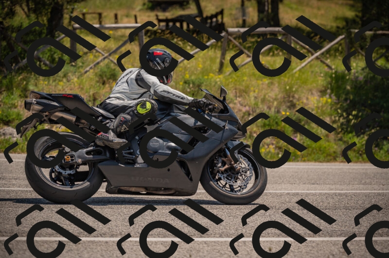 20250614120919-_Z621111_am_