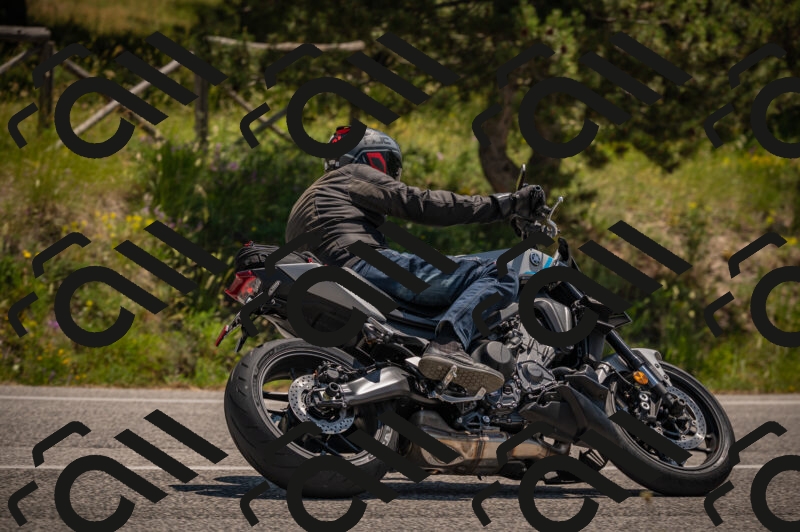 20250614121032-_Z621123_am_