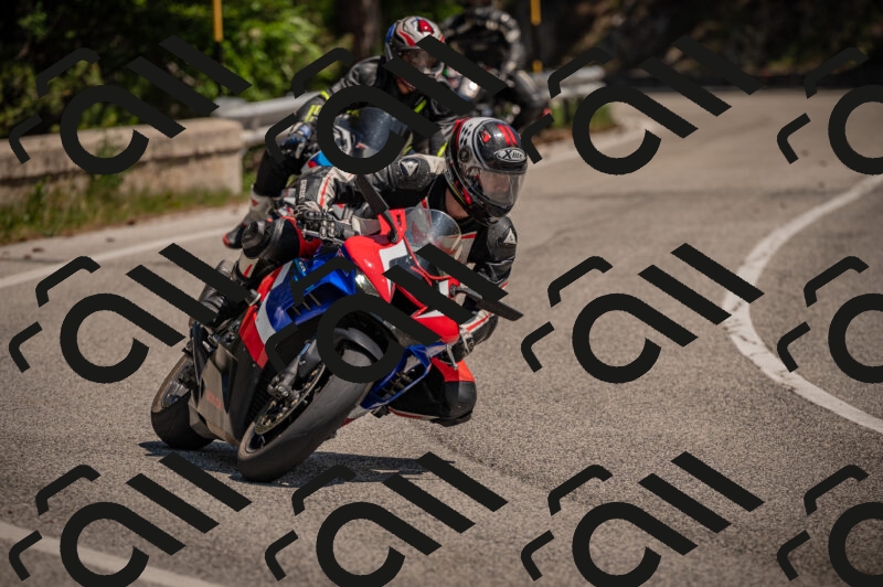 20250614121216-_Z621133_am_