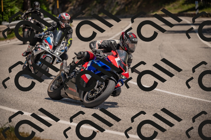 20250614121217-_Z621134_am_