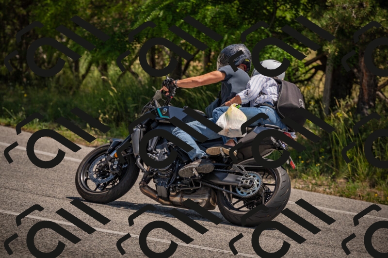 20250614121357-_Z621161_am_