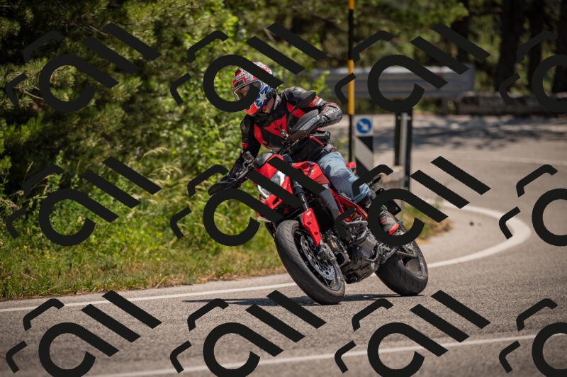 20250614122808-_Z621317_am_