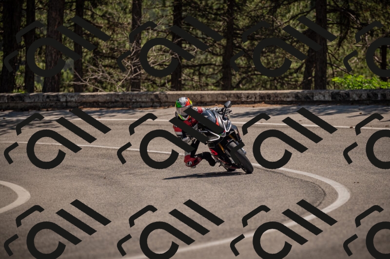 20250614123115-_Z621365_am_