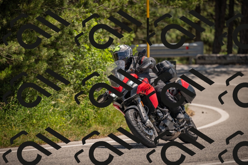 20250614123327-_Z621387_am_