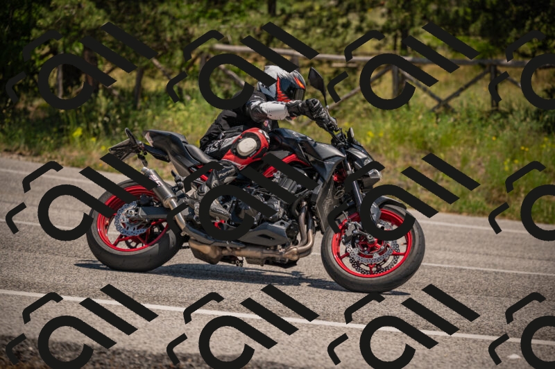 20250614125642-_Z621519_am_