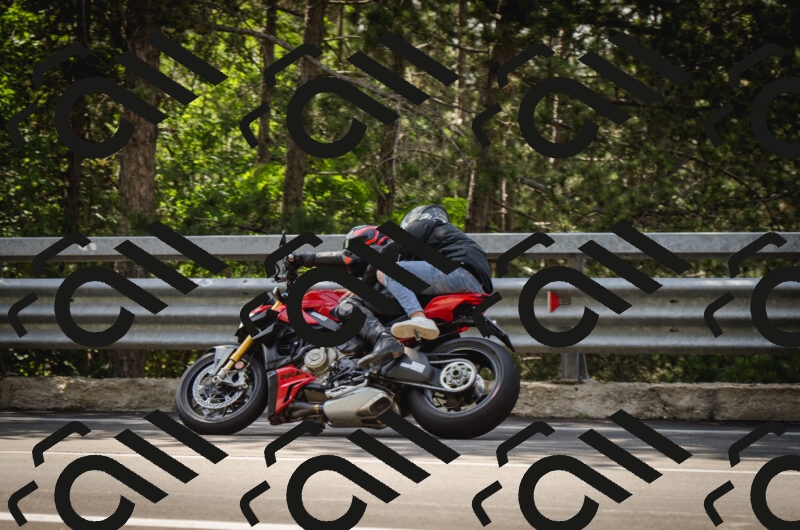 20250614161224_0AP6505_c5_