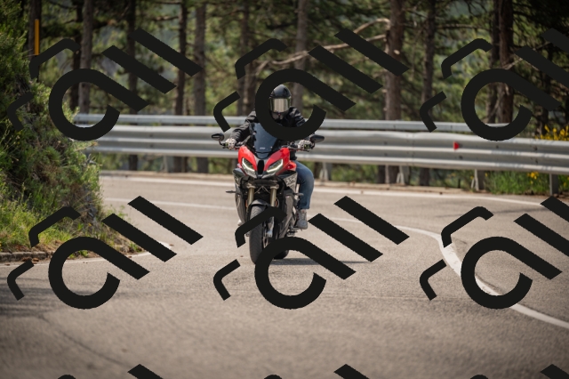 20250615110029-_Z621909_am_