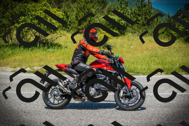 202506141159-DSC07228_c1_