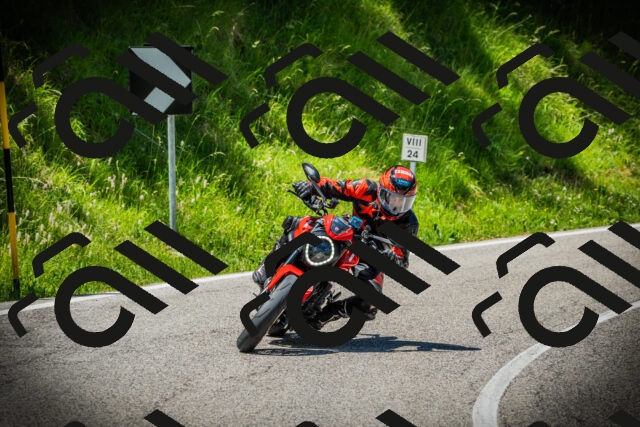 202506141249-DSC07916_c1_