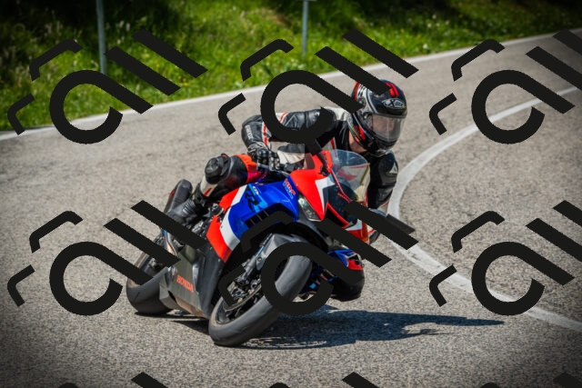 202506141252-DSC07981_c1_