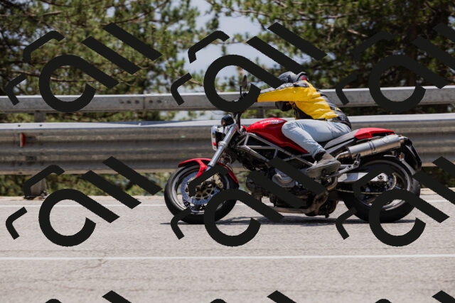 202506151418-_04A3578_c3_