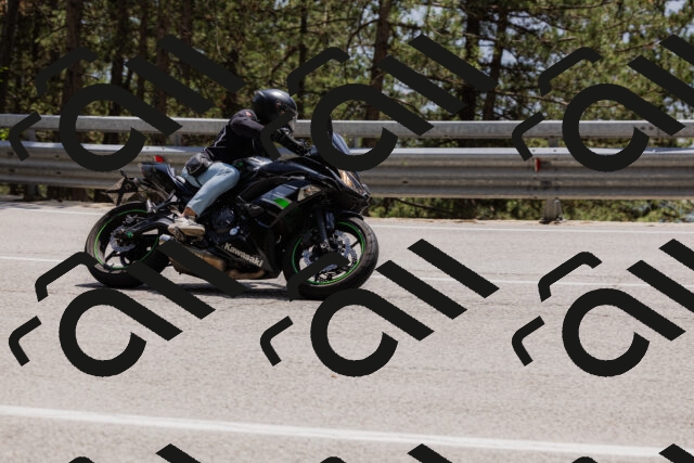 202506151420-_04A3612_c3_