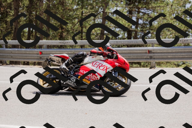 202506151455-_04A3778_c3_