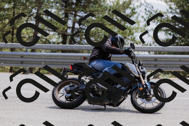 202506151458-_04A3794_c3_