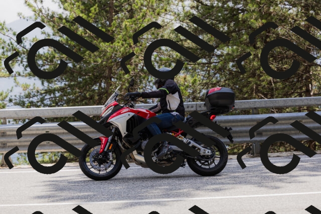 202506151541-_04A4053_c3_