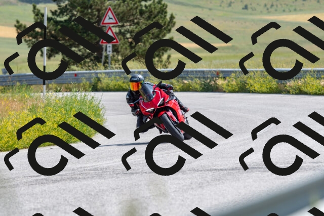 20250615103122-R01_5253_r1