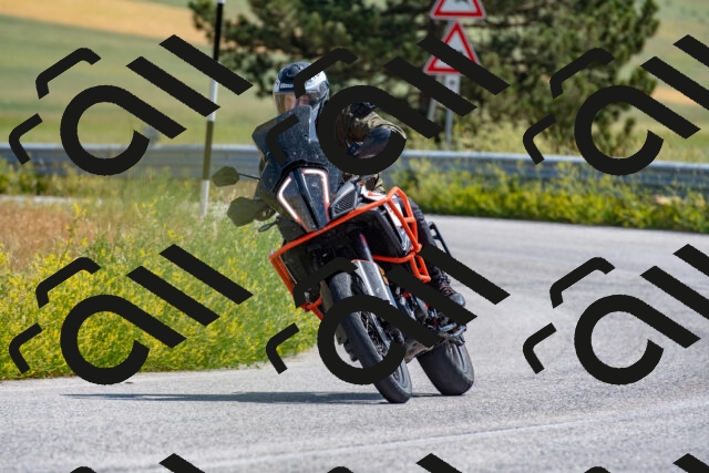 20250615104535-R01_5445_r1