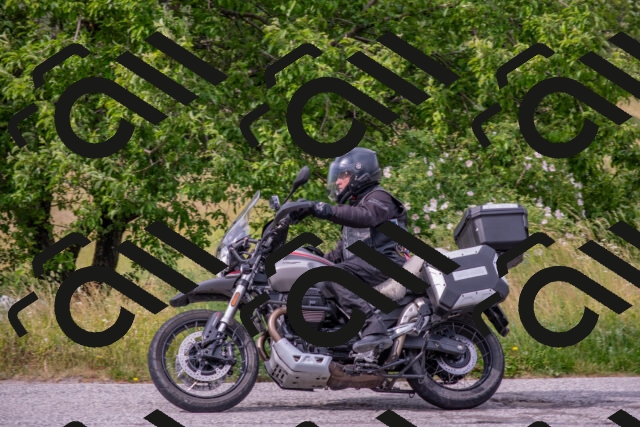 202506151638-DSC_3118_c4_