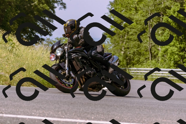 202506151042-_DSC9256_d1_