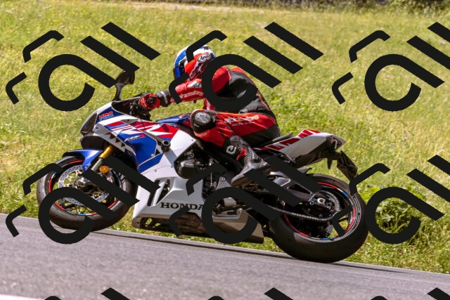 202506151052-_DSC9356_d1_