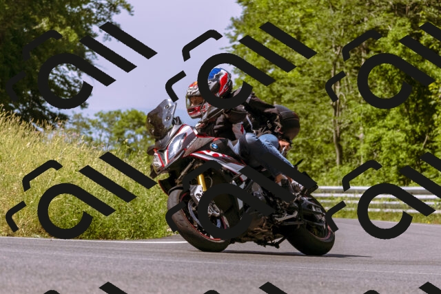 202506151056-_DSC9380_d1_