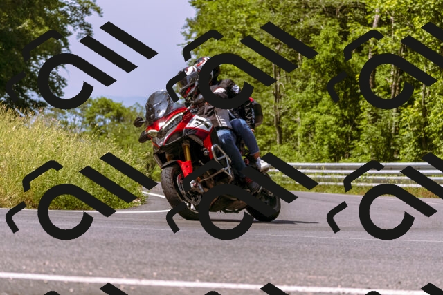 202506151109-_DSC9476_d1_