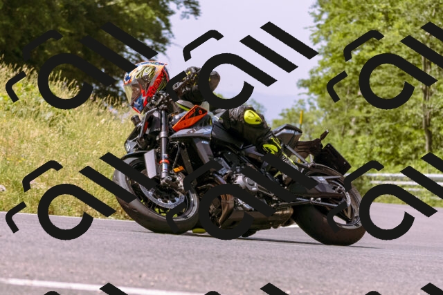 202506151122-_DSC9614_d1_